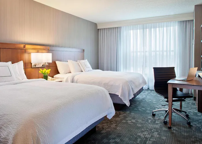 Courtyard By Marriott Pueblo