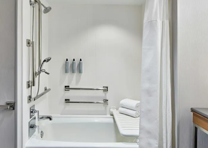 Courtyard By Marriott Pueblo