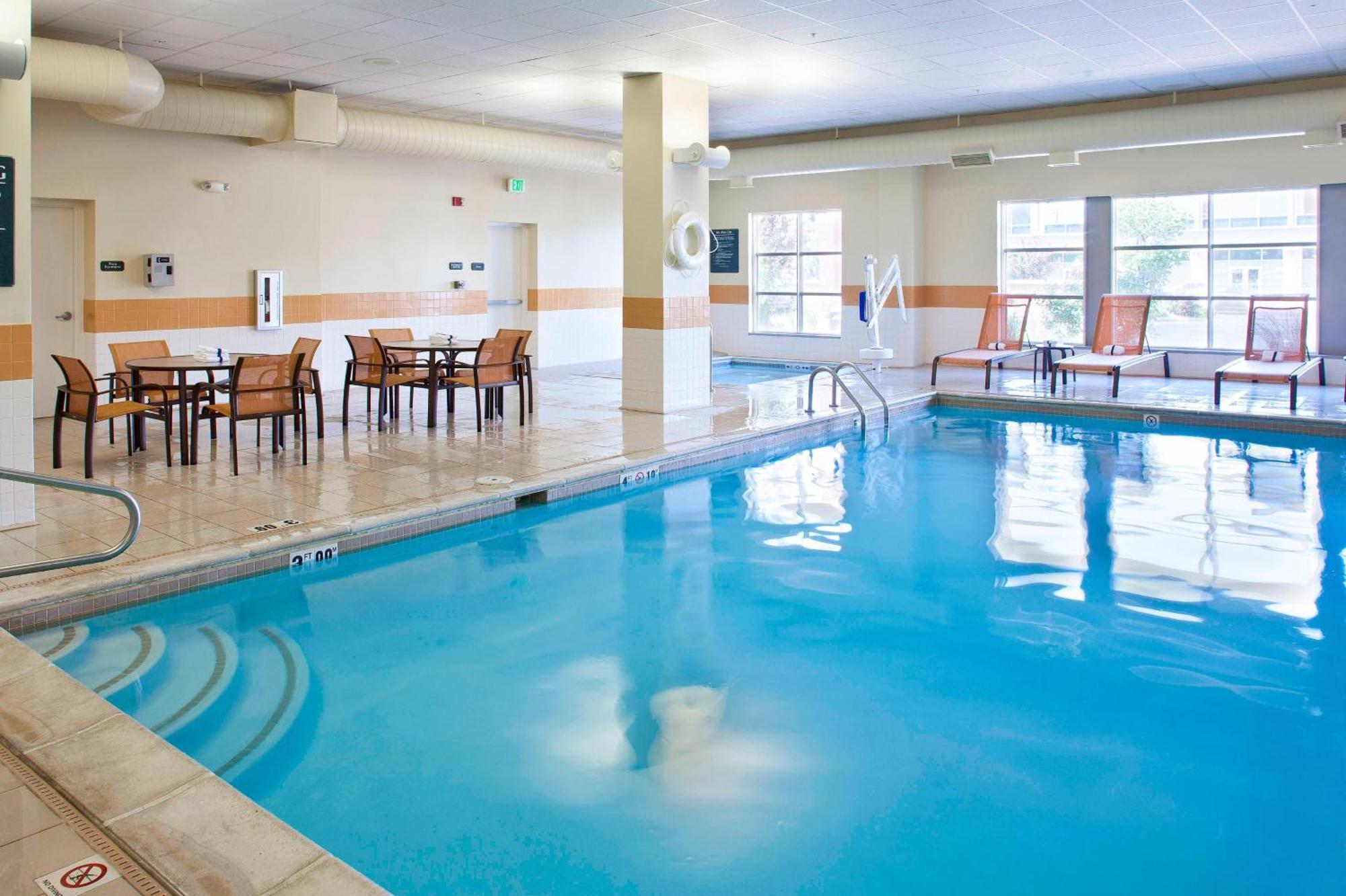 Hotel Courtyard By Marriott 4*