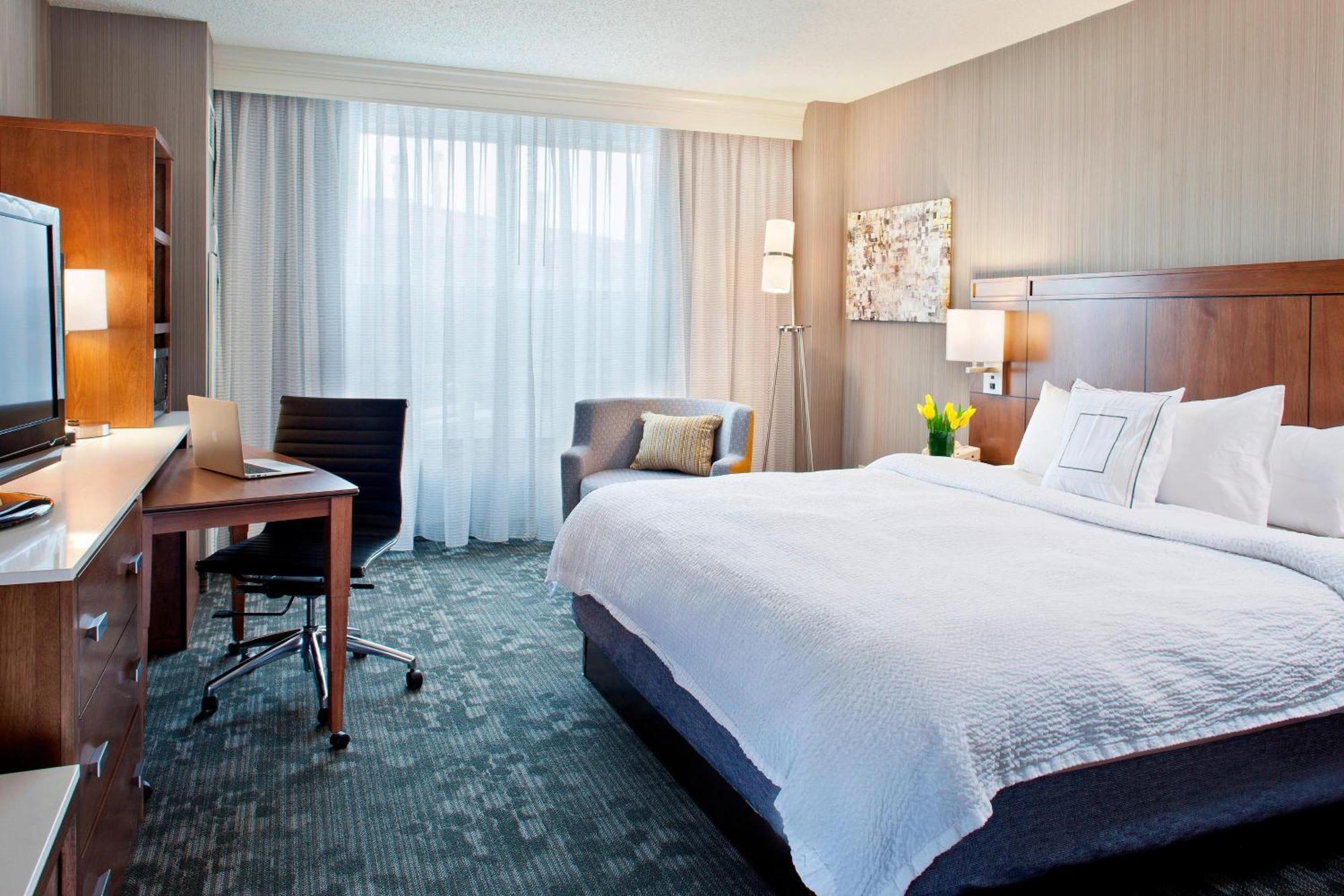 Hotel Courtyard By Marriott