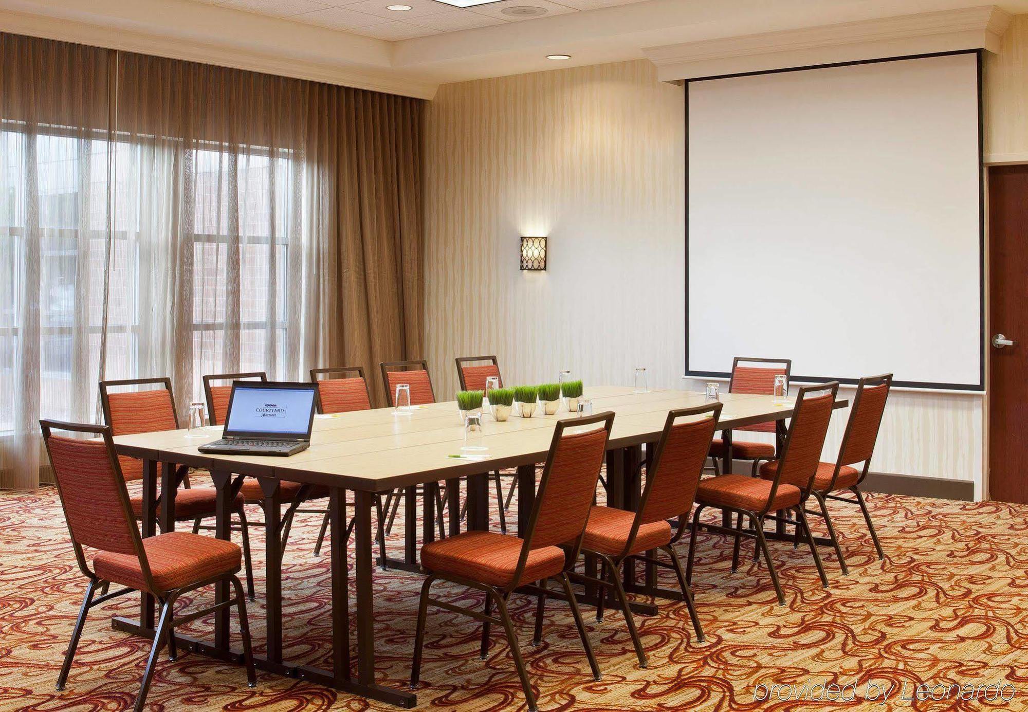 Hotel Courtyard By Marriott