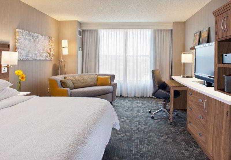 Courtyard By Marriott