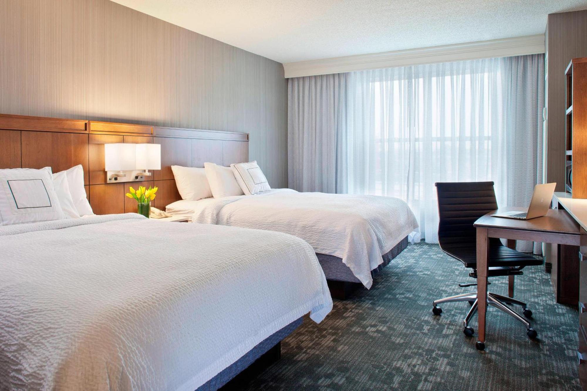 Courtyard By Marriott Hotel 4*