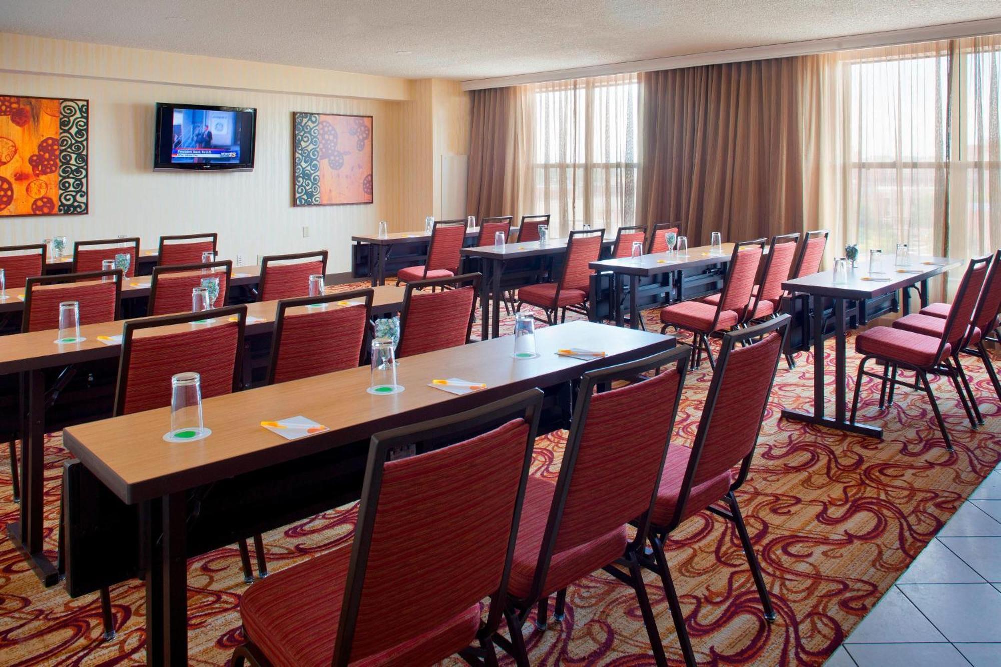 Hotel Courtyard By Marriott 4*