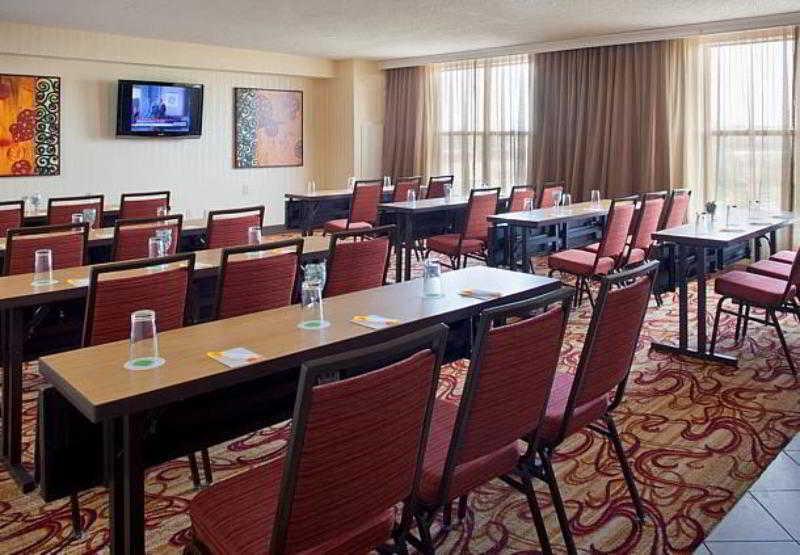 Courtyard By Marriott Hotel